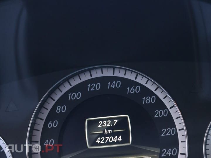 Mercedes-Benz E 350 CDi Avantgarde BlueEfficiency