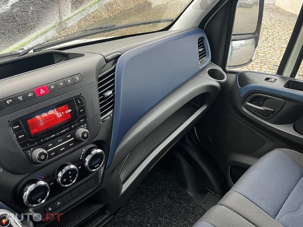 Iveco Daily 3.0 - 180  BASCULA