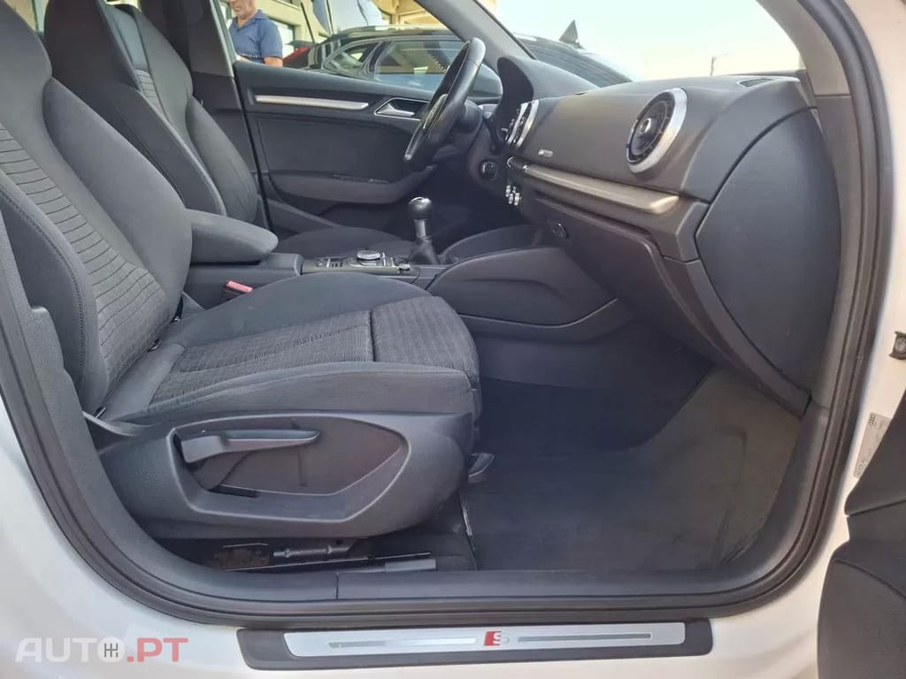 Audi A3 Sportback  1 0 Tfsi Sport