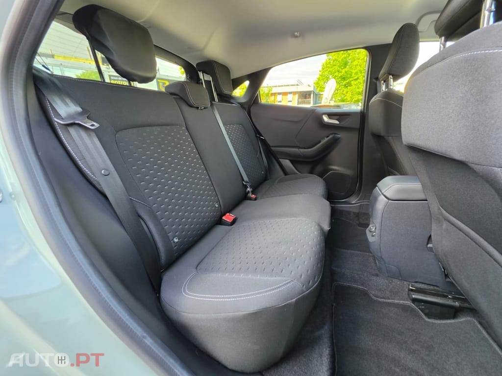 Ford Puma 1.0 EcoBoost MHEV Titanium