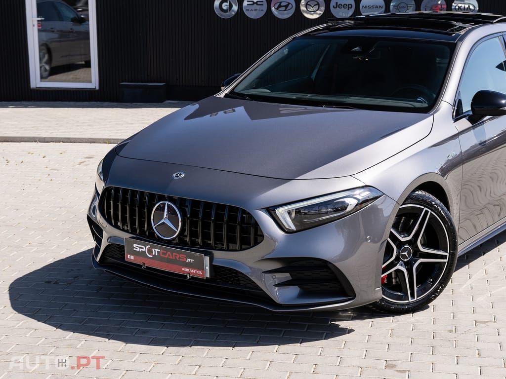 Mercedes-Benz A 35 AMG 4Matic Speedshift DCT 7G — fotografia 3