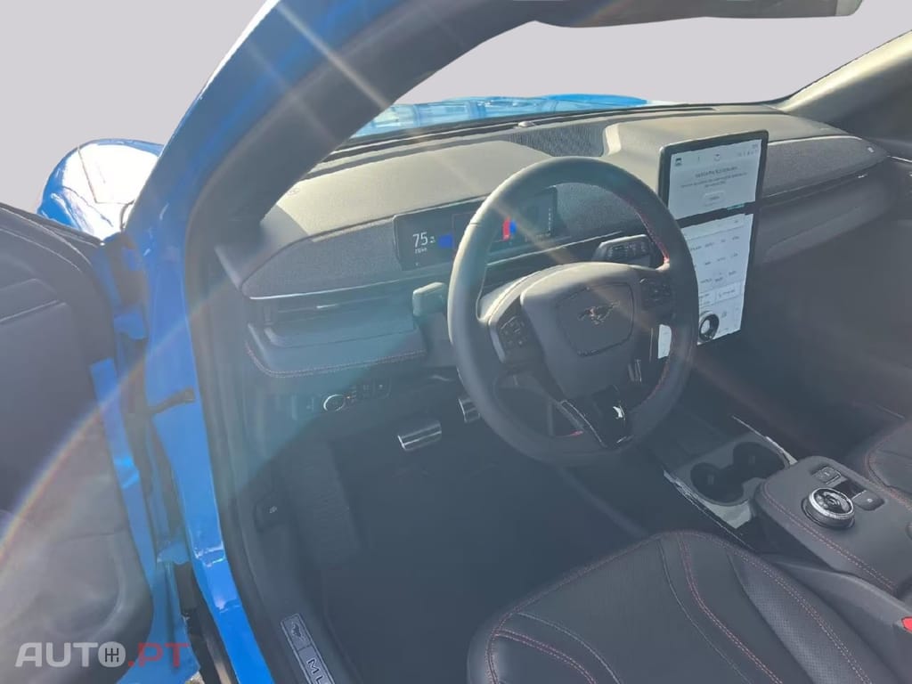 Ford Mustang Mach-E Premium AWD I.V.A DEDUTÍVEL