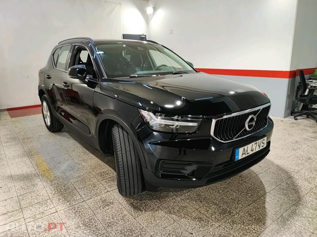 Volvo XC40 1.5 T2 Momentum