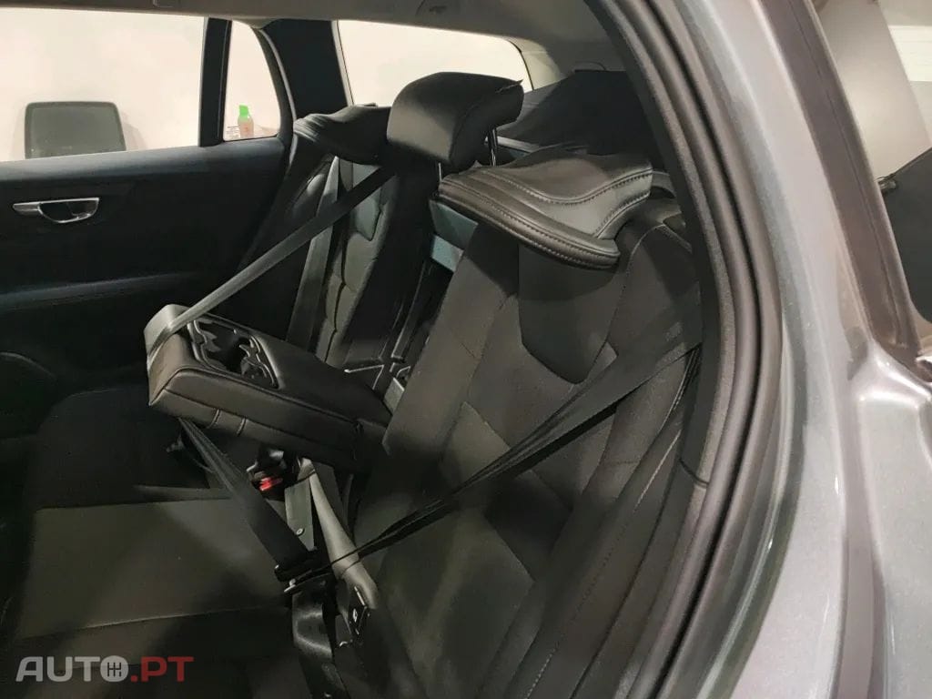 Volvo V60 2.0 T6 AWD TE Inscription Expression