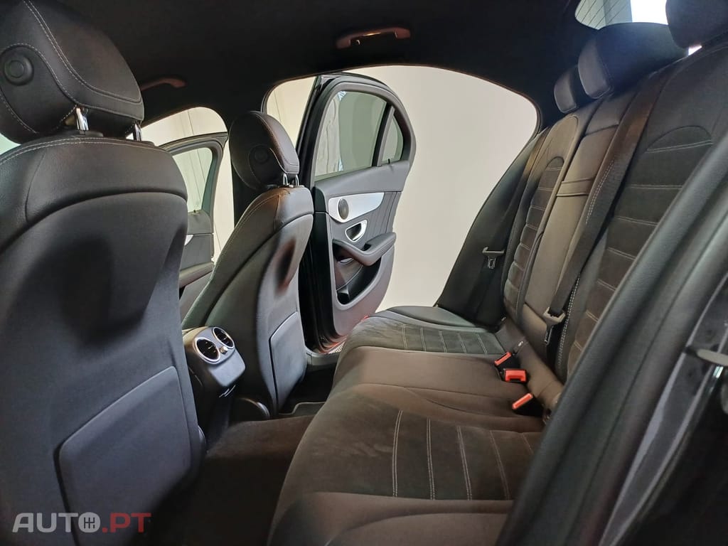 Mercedes-Benz C 300 de AMG Line