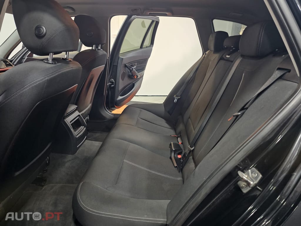 BMW 318 d Touring Line Sport