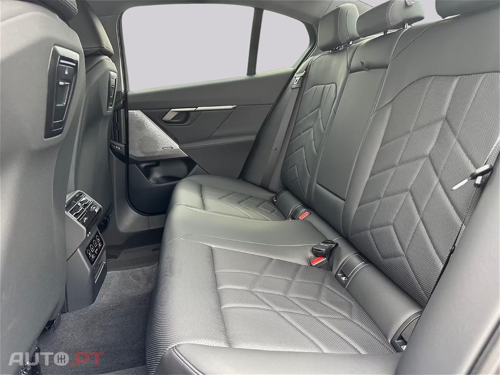 BMW i5 eDrive40 I.V.A DEDUTIVEL 