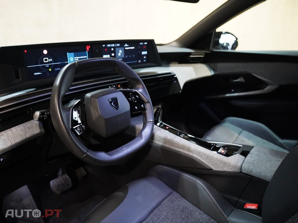 Peugeot 3008 1.2 Hybrid Allure e-DCS6