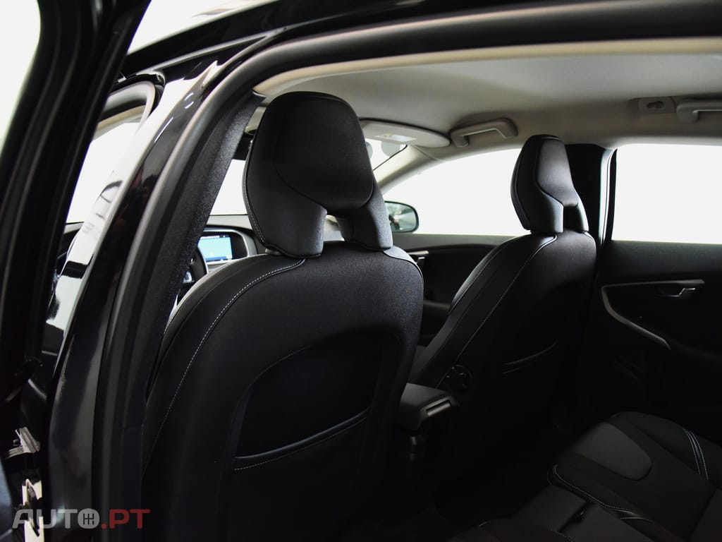 Volvo V40 2.0 D3 Momentum