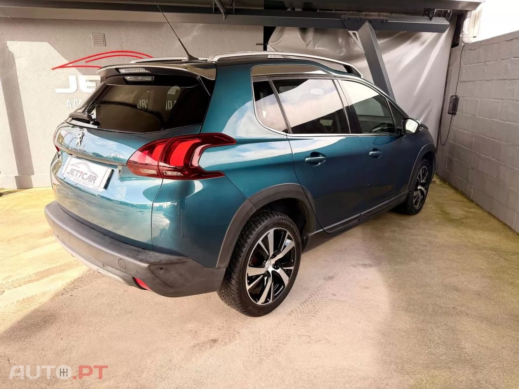 Peugeot 2008 PureTech 130 Allure