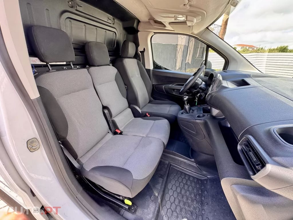 Citroen Berlingo 1.5 HDi FIBRADA - 3 Lugares