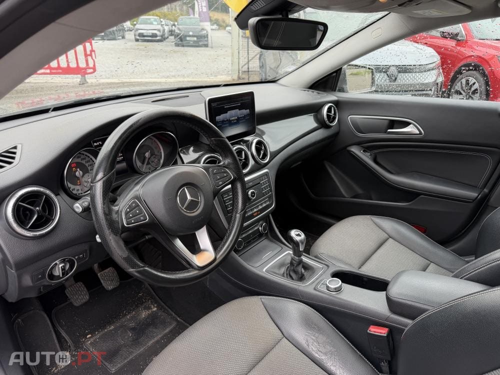 Mercedes-Benz CLA 200 d Shooting Brake AMG Line