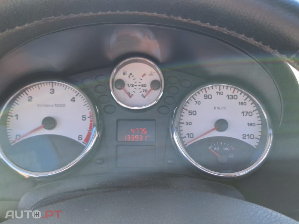 Peugeot 207 CC 1.6 HDI