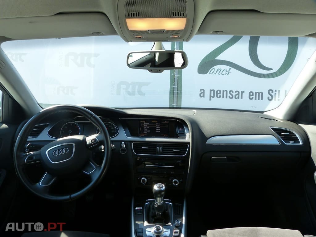 Audi A4 2.0 TDI Business Line Sport