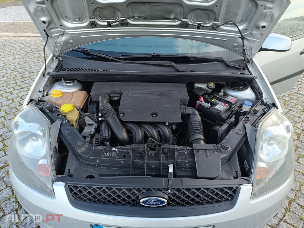 Ford Fiesta 1.25 First Edition - Um dono