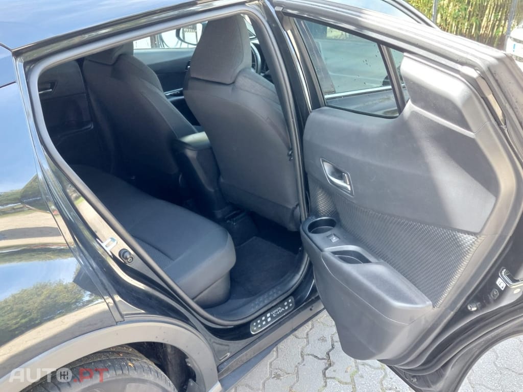 Toyota C-HR 1.8 Hybrid Exclusive