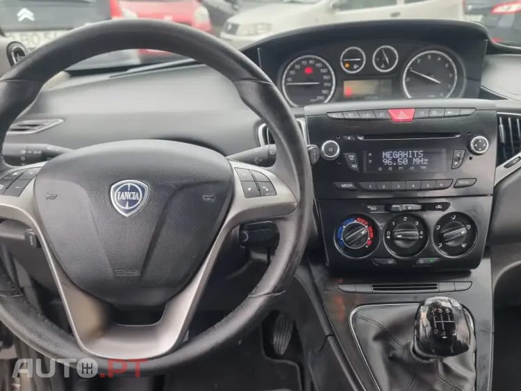 Lancia Ypsilon 1.2 S&S Platinum