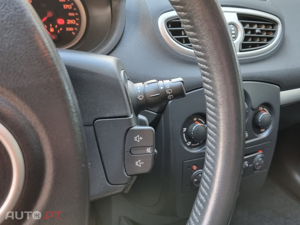 Renault Clio 1.2 16V Confort
