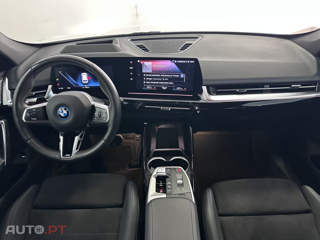 BMW iX1 xDrive30 Pack Desportivo M Pro