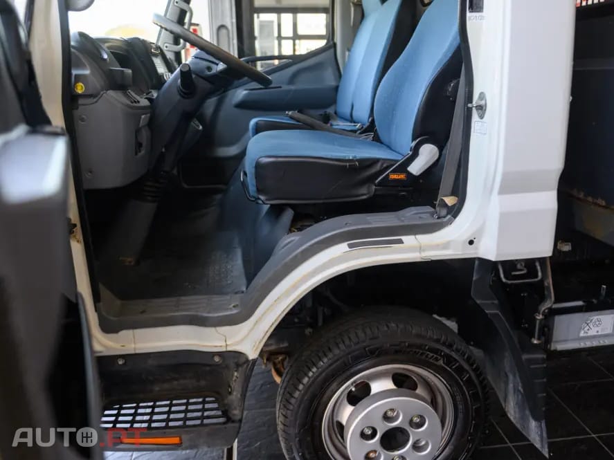 Mitsubishi Canter 3C13 c/ bascula