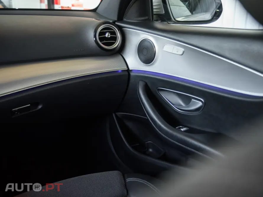 Mercedes-Benz E 300 de Avantgarde