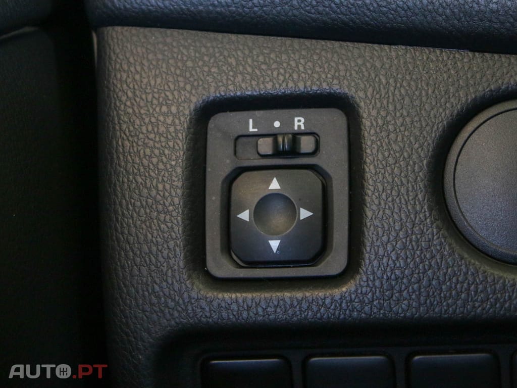 Mitsubishi L200 2.3 DI-D CD Invite 4WD