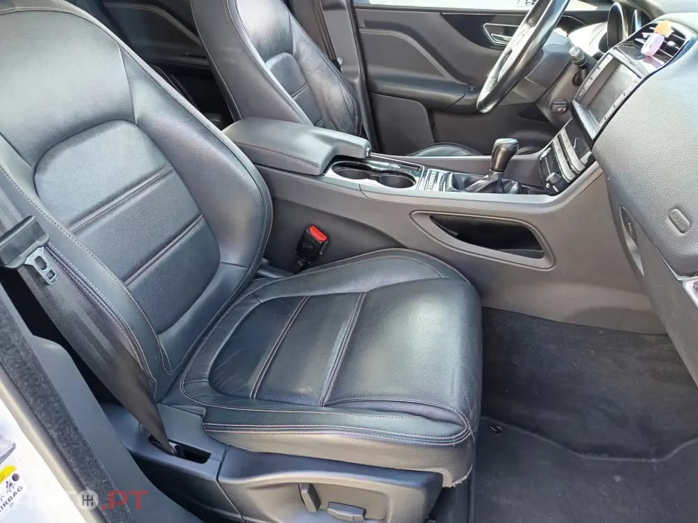 Jaguar F-Pace 2.0 i4D Prestige AWD