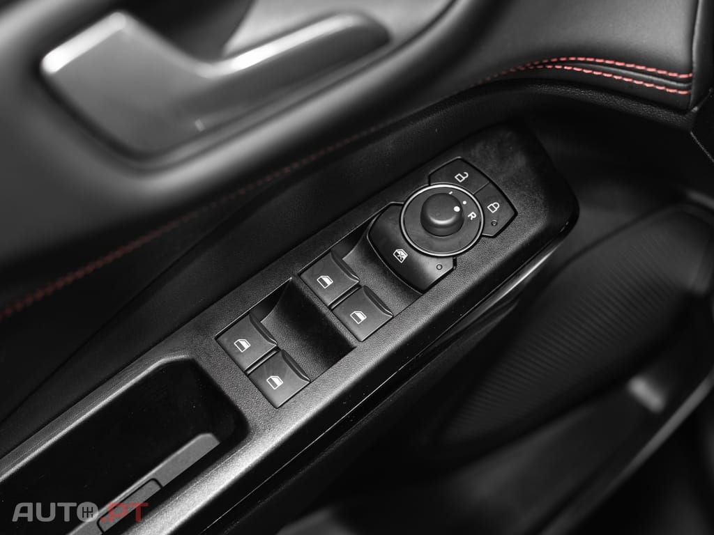 Ford Puma 1.0 EcoBoost MHEV ST-Line