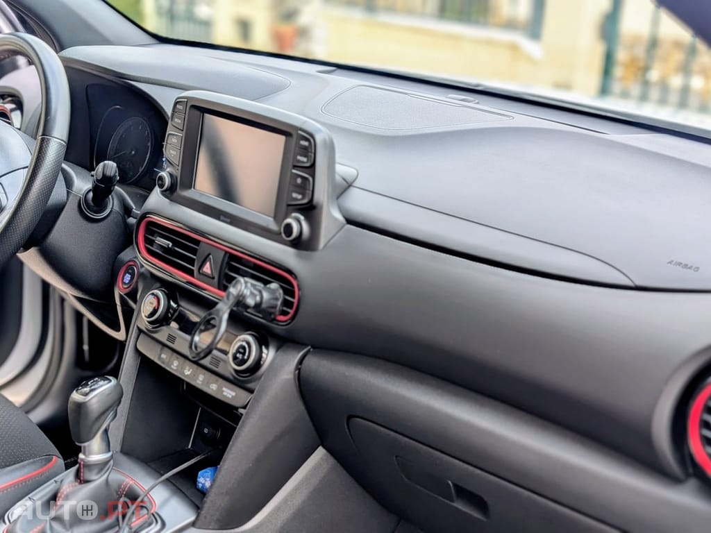 Hyundai Kauai 1.0 T-GDi Pele/Tecido Vermelho