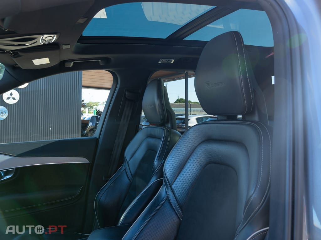 Volvo XC90 2.0 T8 PHEV R-Design AWD