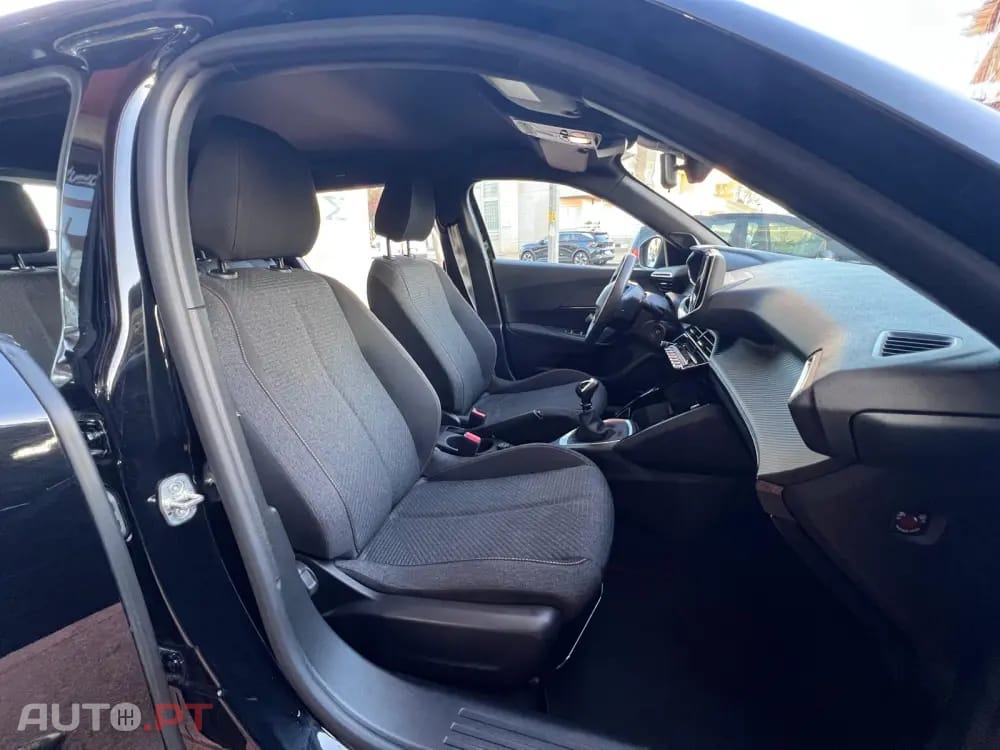 Peugeot 2008 1.2 PureTech Style