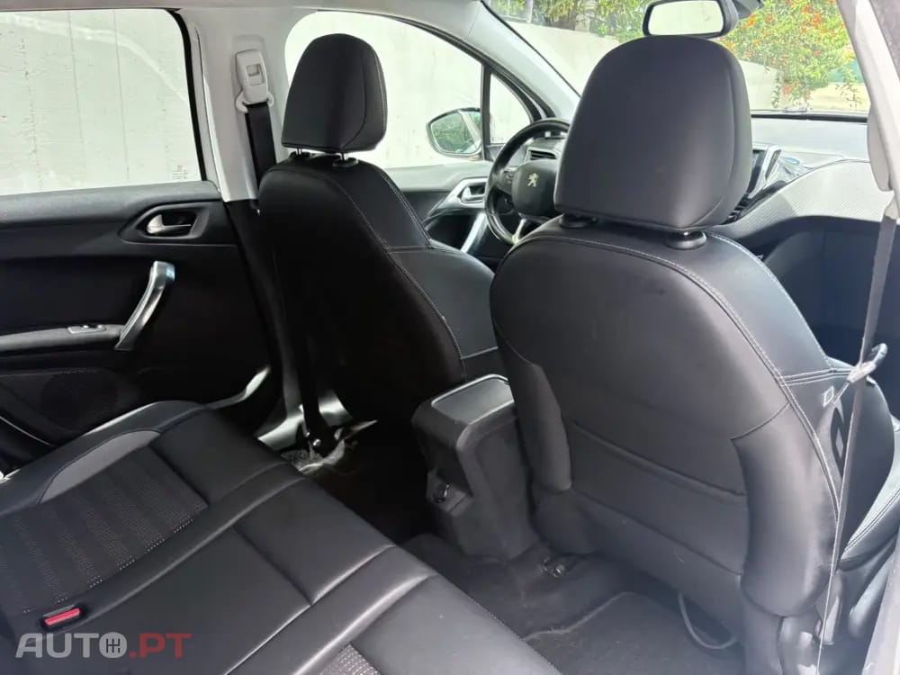 Peugeot 2008 1.6 e-HDi Allure