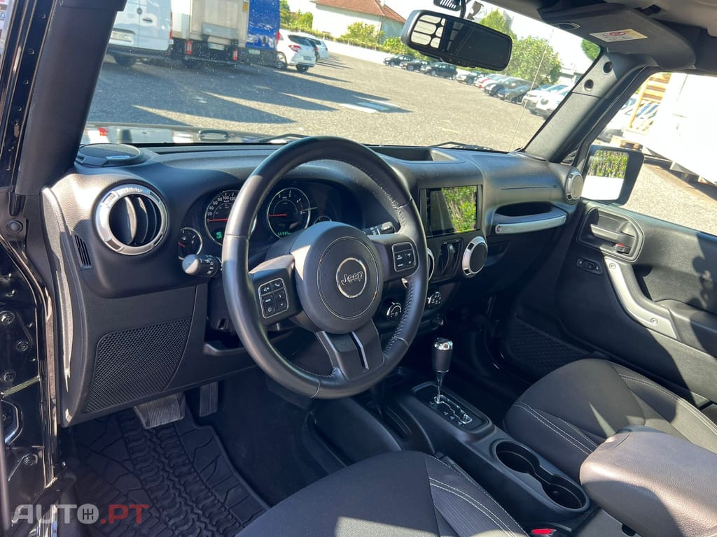 Jeep Wrangler 2.8 CRD Sahara AT