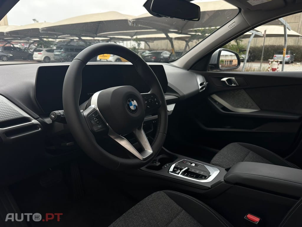 BMW 116 d Pack Desportivo M Auto