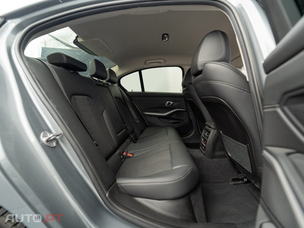 BMW 320 e Auto