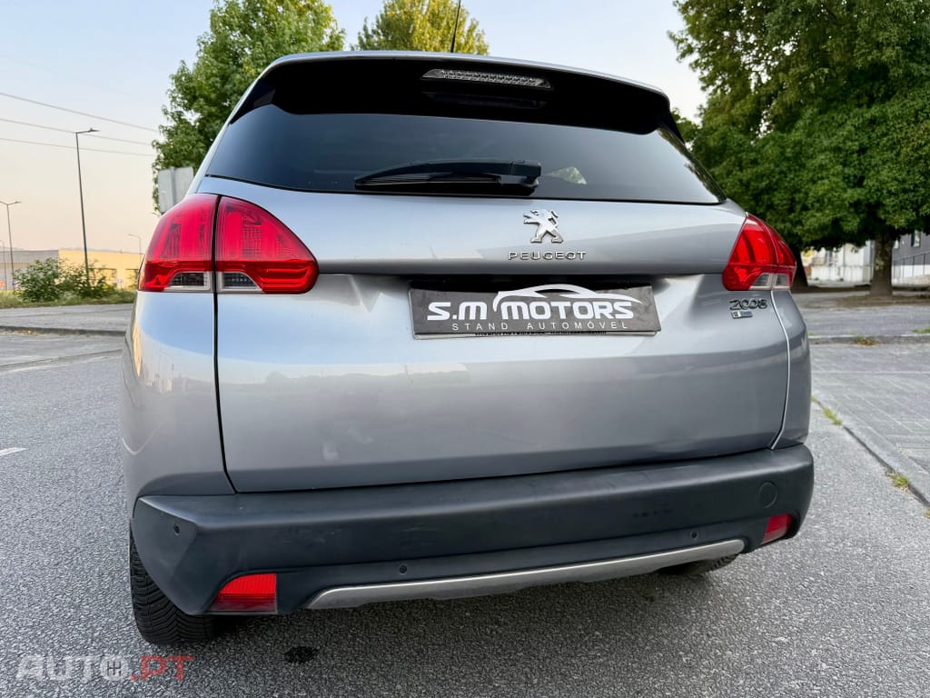 Peugeot 2008 1.2 PureTech Allure