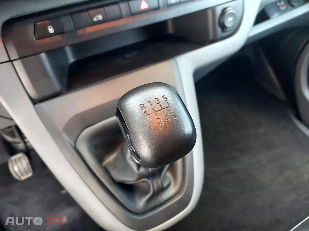 Peugeot Expert EXPERT 1.5 BLUEHDI L2H1 PREMIUM EQUIP. FRIO