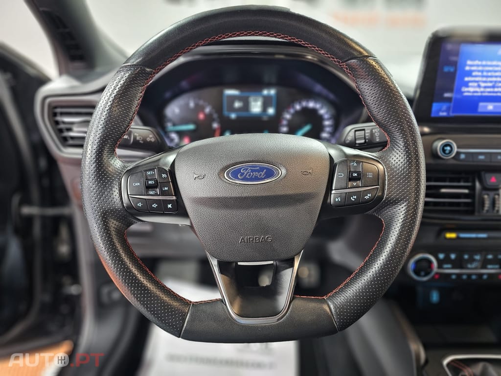 Ford Focus SW 1.5 TDCi EcoBlue ST-Line