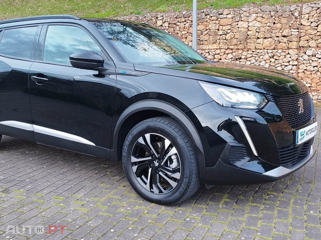 Peugeot E-2008 50 kWh Allure