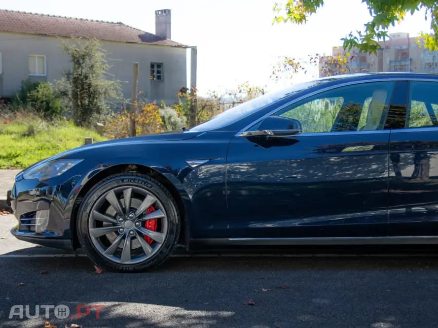Tesla Model S P85D