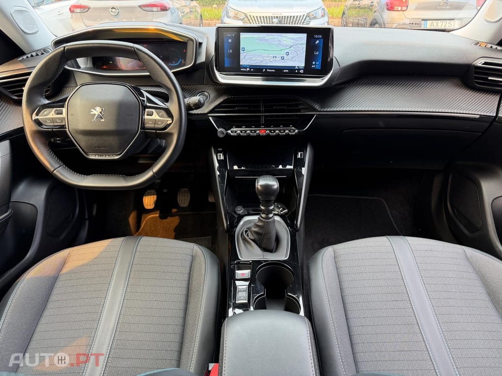 Peugeot 2008 1.2 PureTech Allure