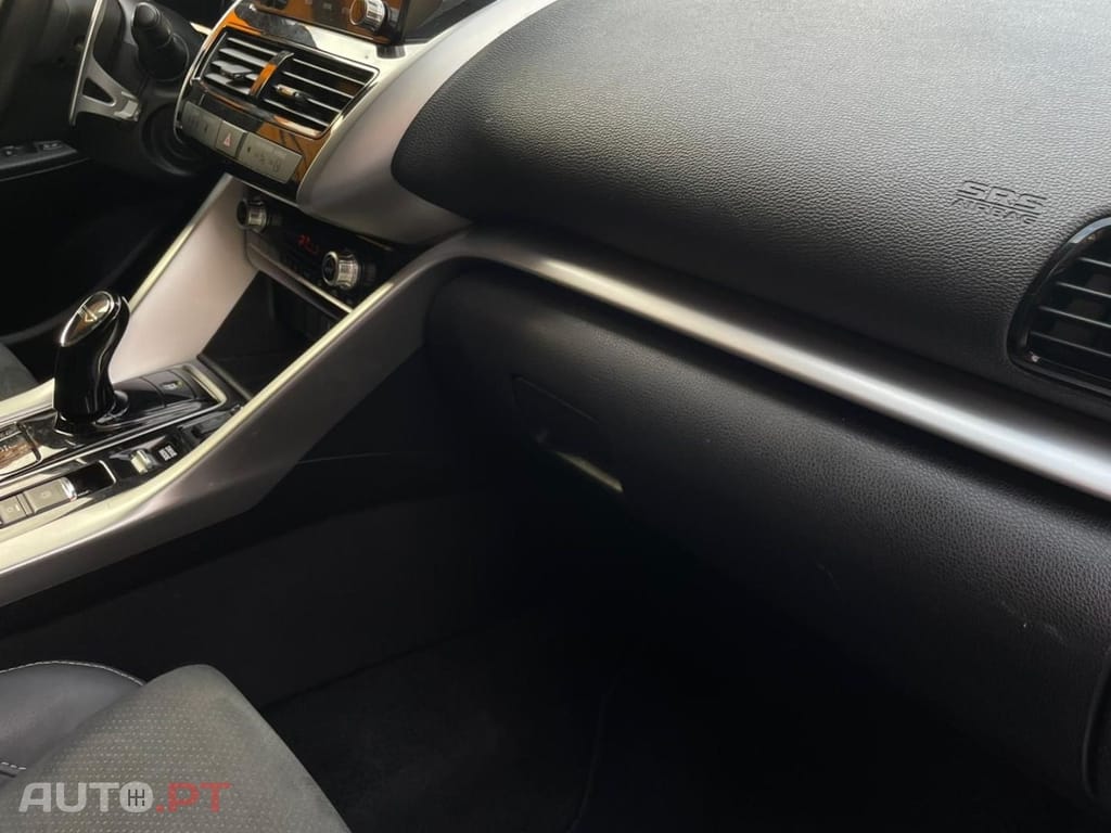 Mitsubishi Eclipse Cross 2.4 Plus Select 4WD hYBRID 