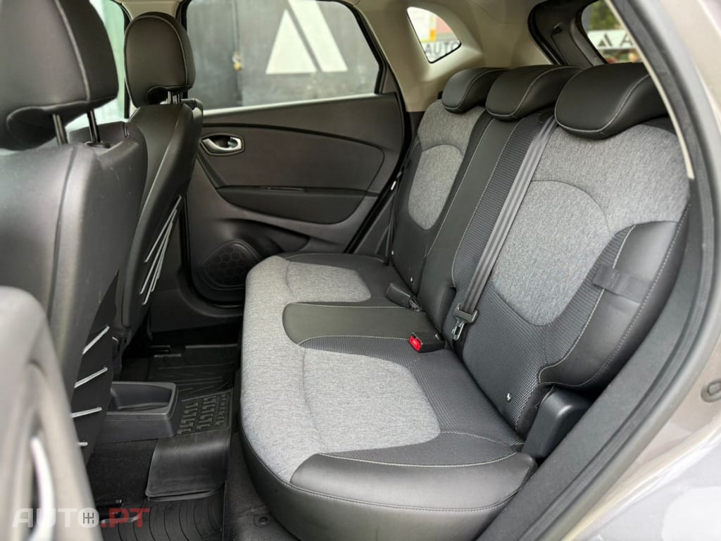 Renault Captur 1.2 TCe Initiale Paris
