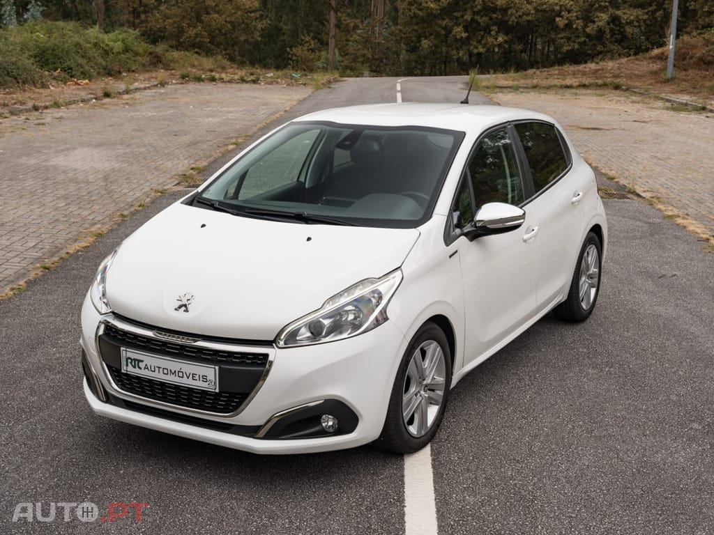 Peugeot 208 1.2 PureTech Signature