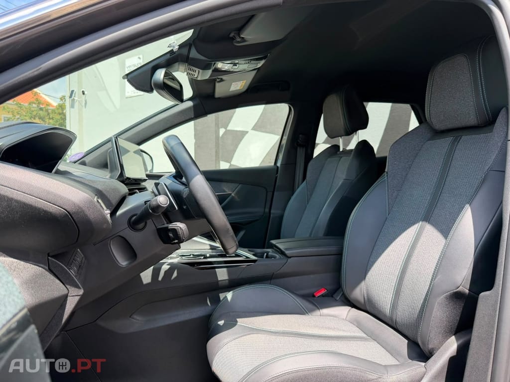 Peugeot 3008 1.6 Hybrid Allure Pack e-EAT8
