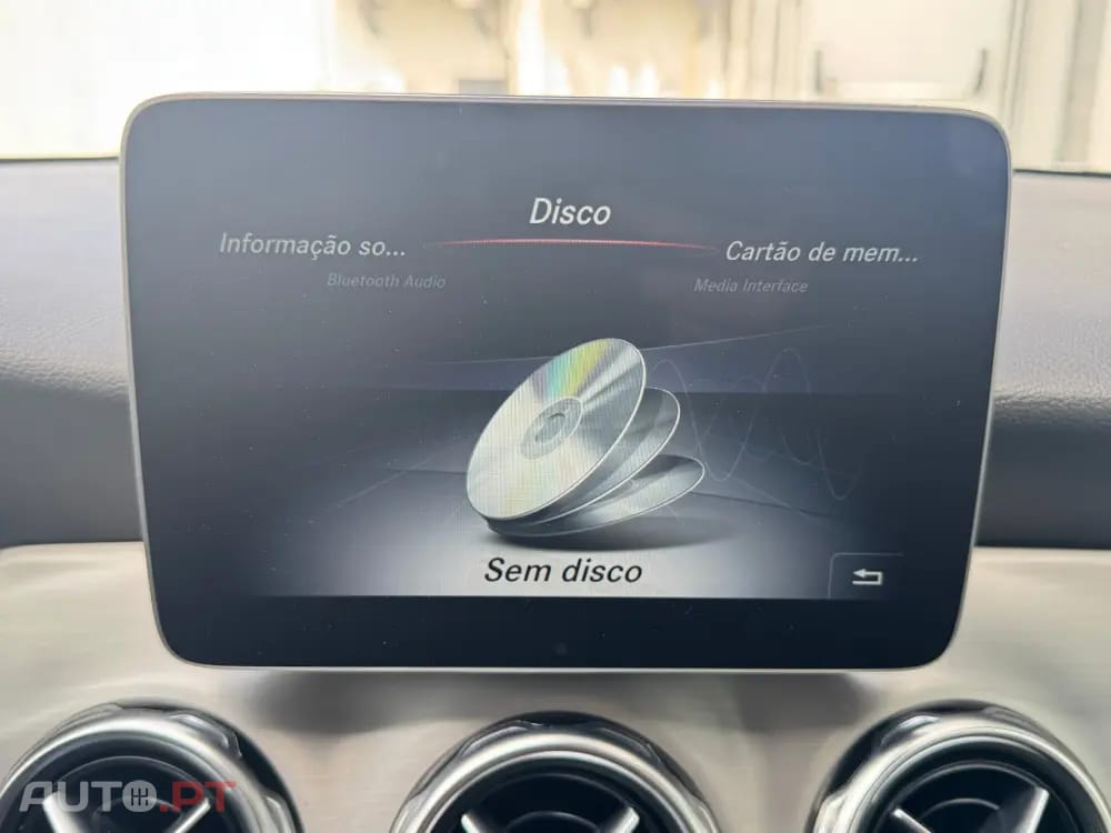 Mercedes-Benz GLA 200 d 7G-DCT AMG Line