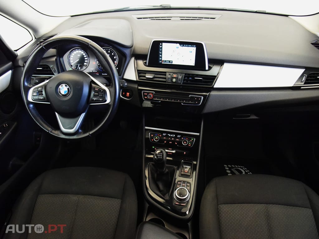 BMW 216 i 7L Advantage