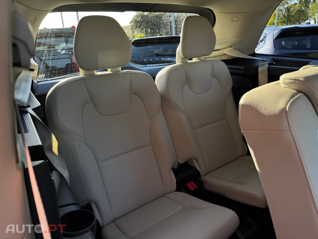 Volvo XC90 2.0 T8 PHEV Core AWD