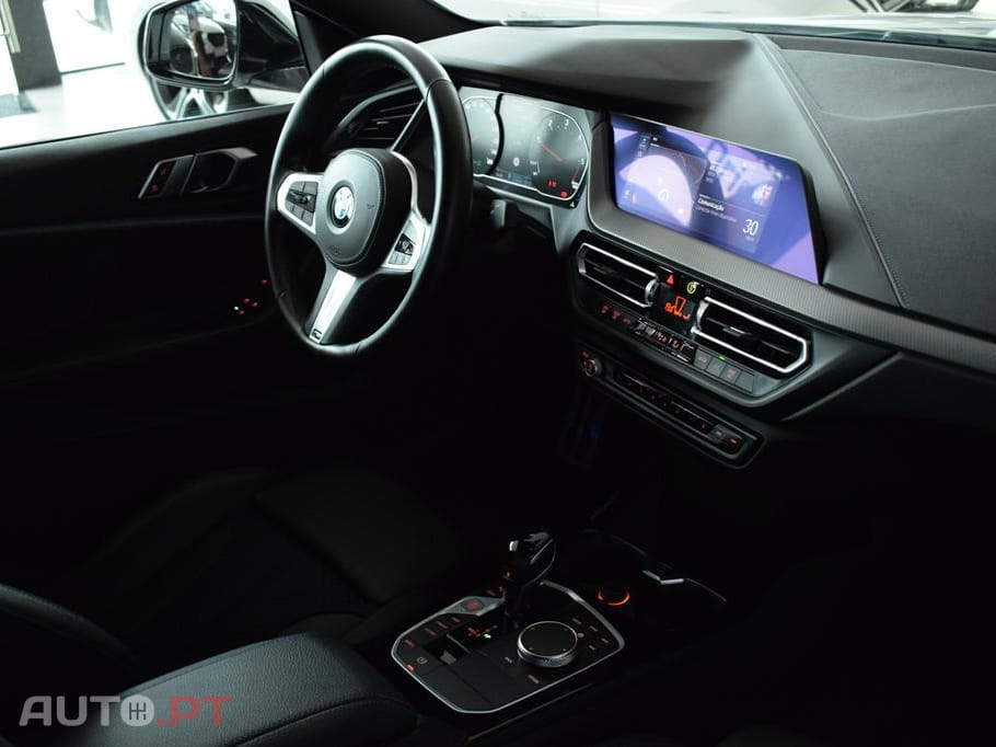 BMW 216 d Pack Desportivo M