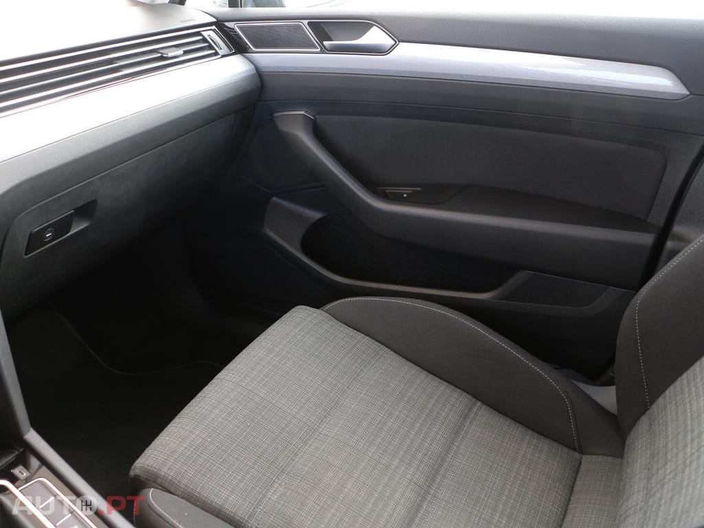 Volkswagen Passat Variant 2.0 TDi Elegance DSG